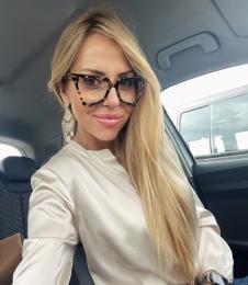 Индивидуалка-проститутка из Киева АННА
 предлагающая массаж классический