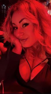 Проститутка-индивидуалка Обожаю ебаться!