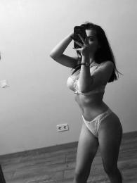 Проститутка-индивидуалка из Киева Ренесми с телефоном 0933192489
