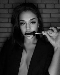 Проститутка-индивидуалка из Киева Алина 18 лет