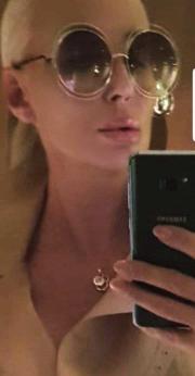 Индивидуалка-проститутка из Киева Виолетта предлагающая куннилингус