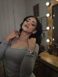 Проститутка-индивидуалка Элина у метро 