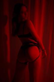 Проститутка-индивидуалка Мария у метро 