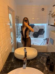 Индивидуалка-проститутка из Киева Влада предлагающая окончание в рот