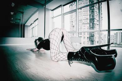 Проститутка-индивидуалка Амелия у метро 