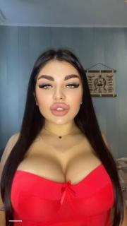 Проститутка-индивидуалка Карина у метро Крещатик