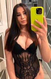 Индивидуалка-проститутка из Киева Милана предлагающая окончание в рот