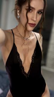 Проститутка-индивидуалка из Киева Иванка с телефоном 0939451676