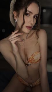 Проститутка-индивидуалка из Киева Иванка с 1 размером груди