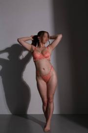 Индивидуалка-проститутка из Киева Амина на выезд